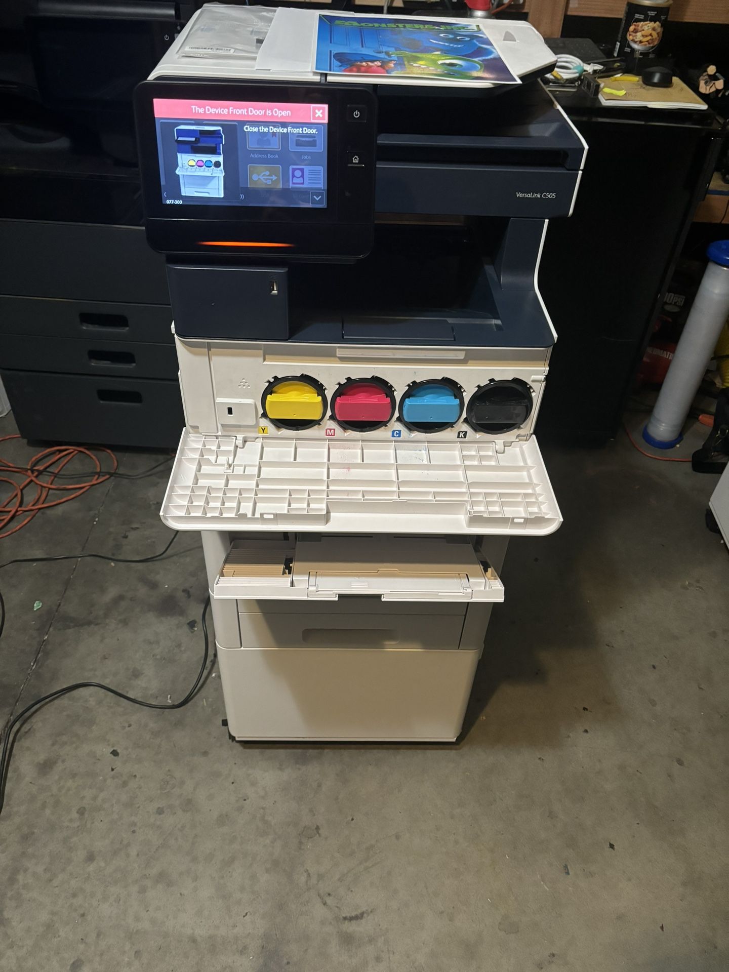 Xerox Versalink B605 Copier/print/scan/fax/internal Finisher