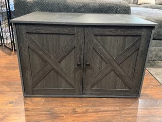 Litterbox cabinet and stainless steel litterbox