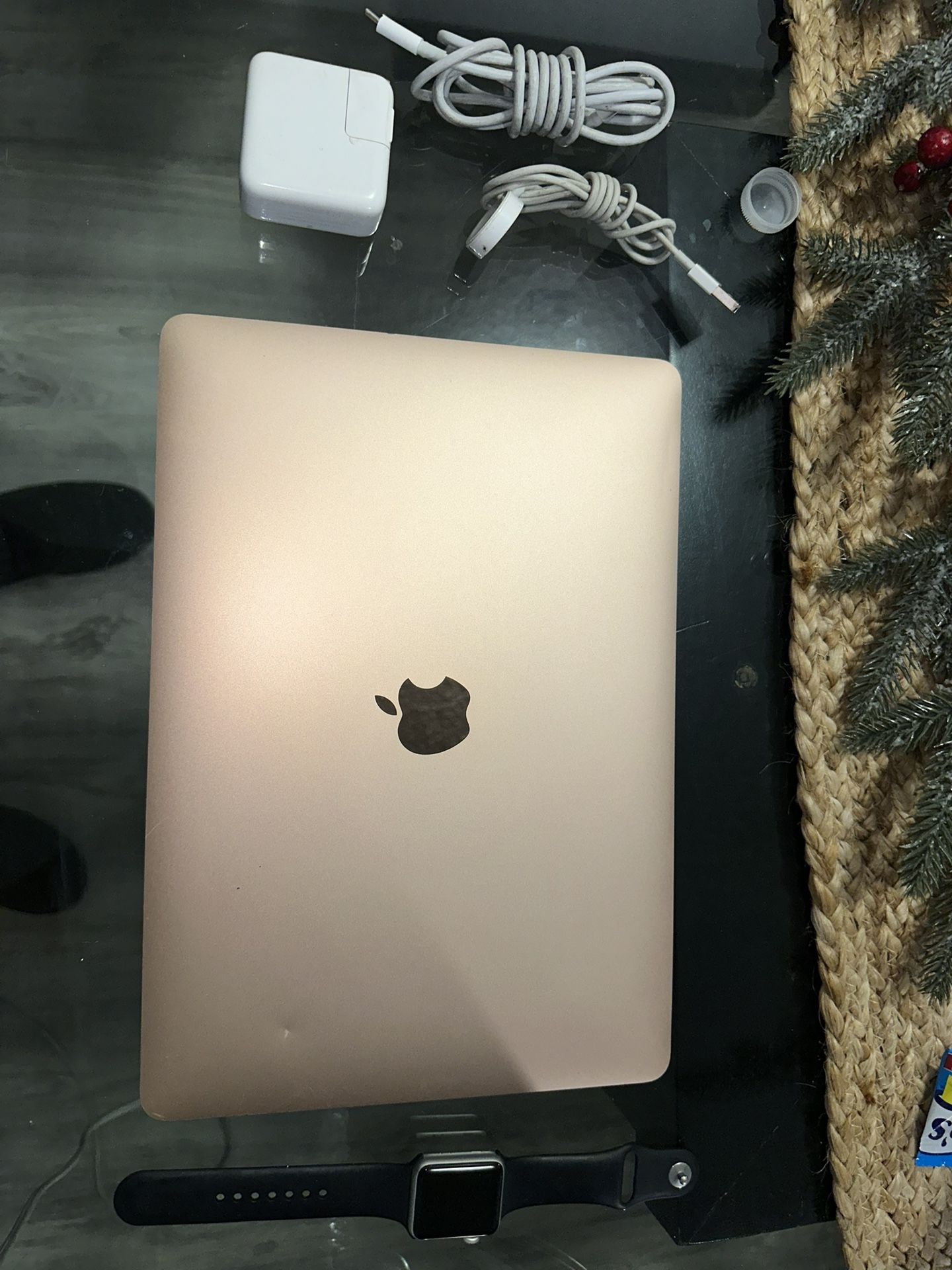 Mac Book Air 2020 Apple Watch 2019