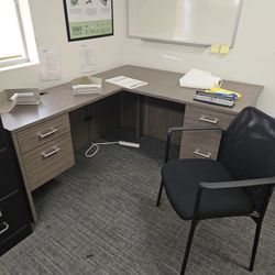 L-Shaped Office Desk – Like New – Never Used