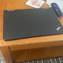 Yogi 12 Laptop 
