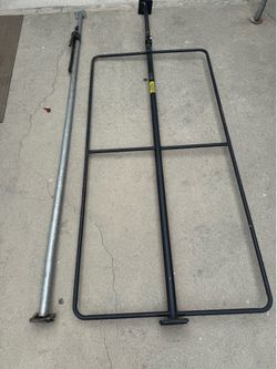 Truck cargo bar