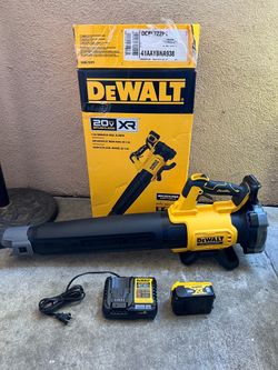 DEWALT 20V MAX 125 MPH 450 CFM Brushless Cordless Battery Powered Blower Kit with 5.0Ah Battery & Charger