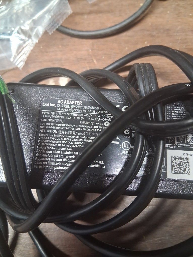 Laptop AC Adapters Dell HP