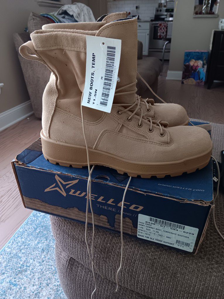 Military Combat Boots Size 11.5