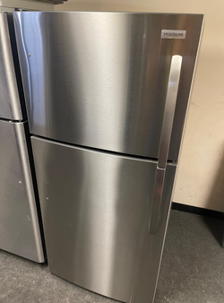 Deal: Frigidaire Stainless Top-Freezer — clean & ready to go