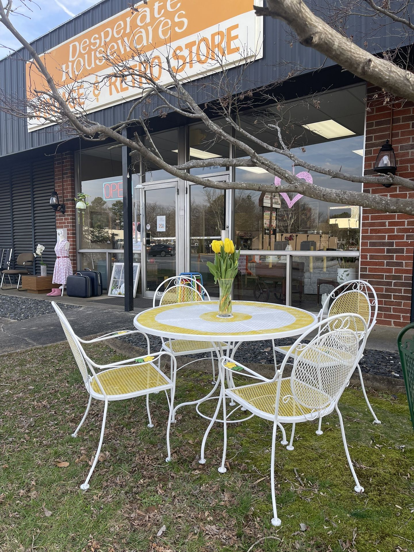Retro Wrought Iron Patio Set