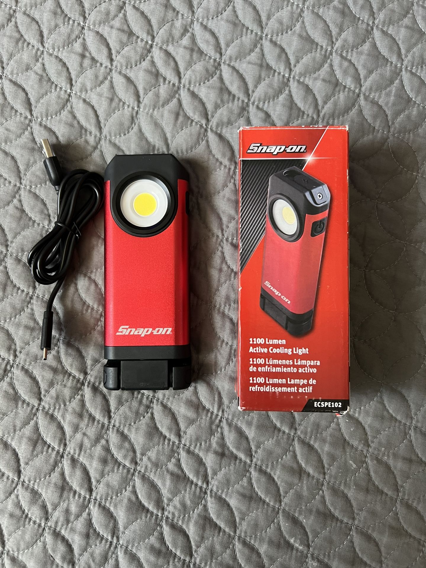 Snap On 1,100 Lumen Active Cooling Pocket Light