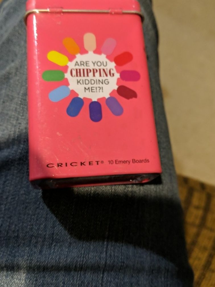Cricket Emery Board Tin