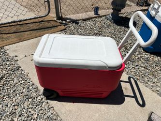 ICE CHEST  $20