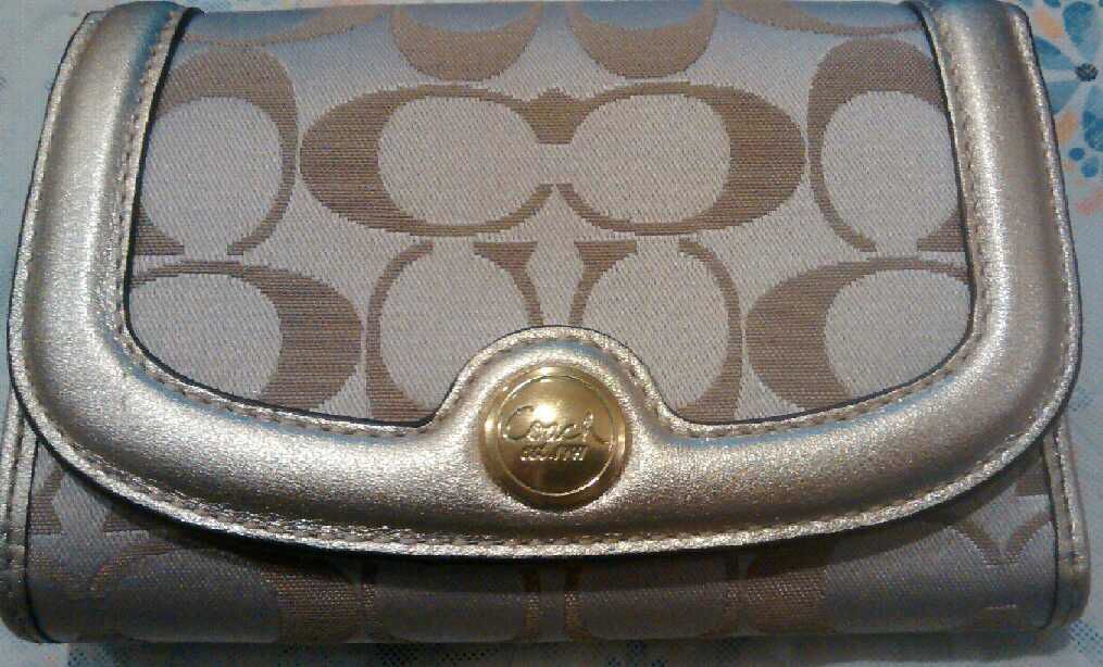 Coach- Legacy Signature Compact Clutch Wallet 