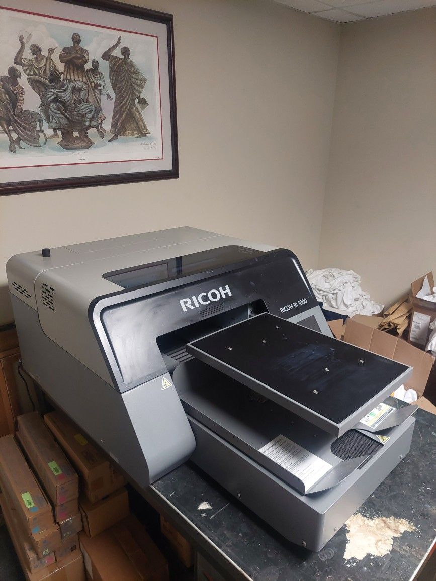 RICOH 1000 DTG MACHINE. Lap Top with RIP Software and Pre Treatment Sprayer Included