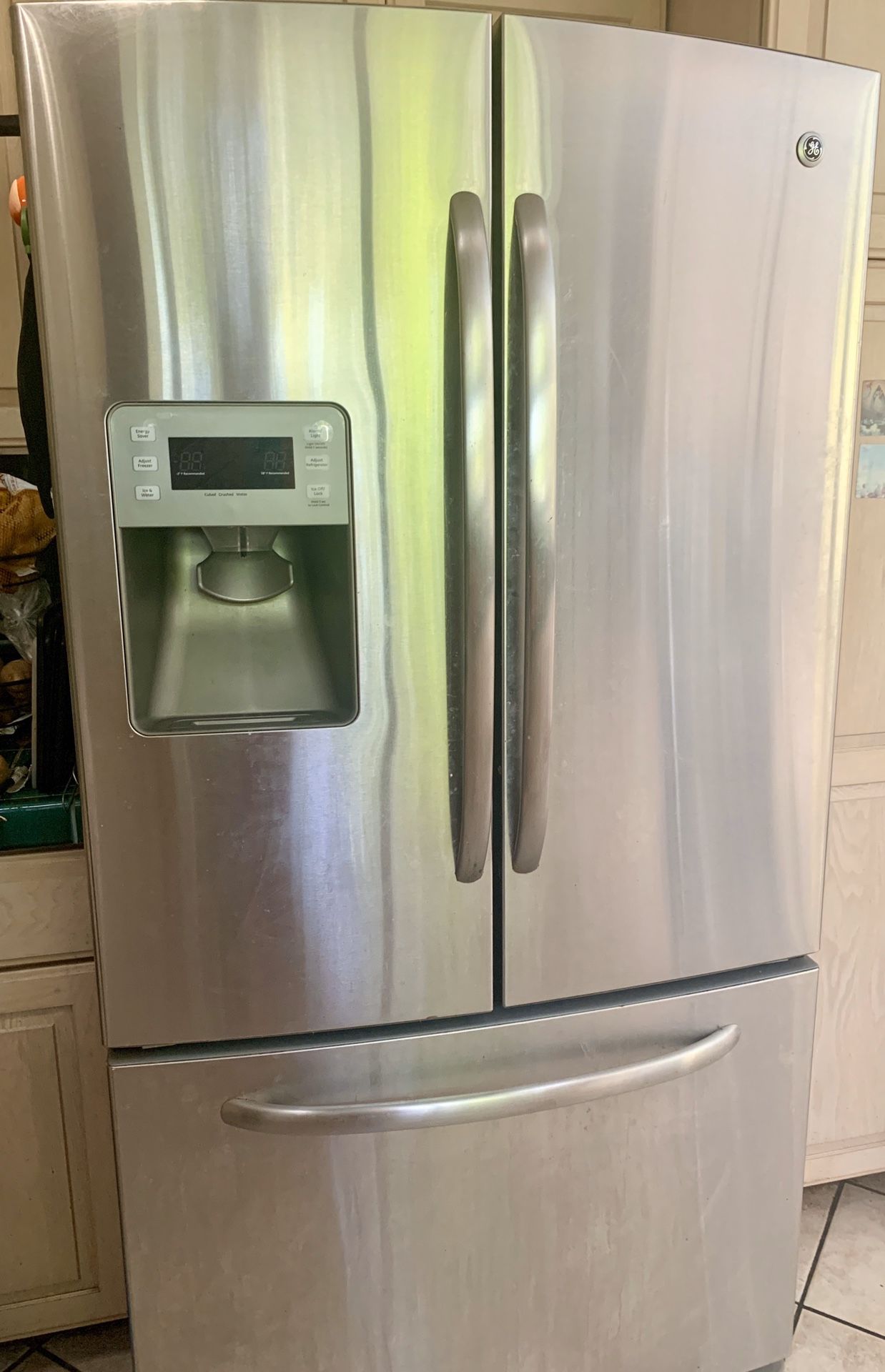 GE Energy Star Refrigerator w/French Doors & Ice Maker (doesn’t work)
