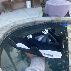 Jordan 4 Retro “White Thunder” Size 11.5, and 13