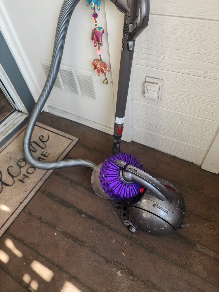 Dyson Vacuum
