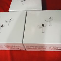 PRO'S 3RD GEN BRAND NEW 55.00$ EACH ✅