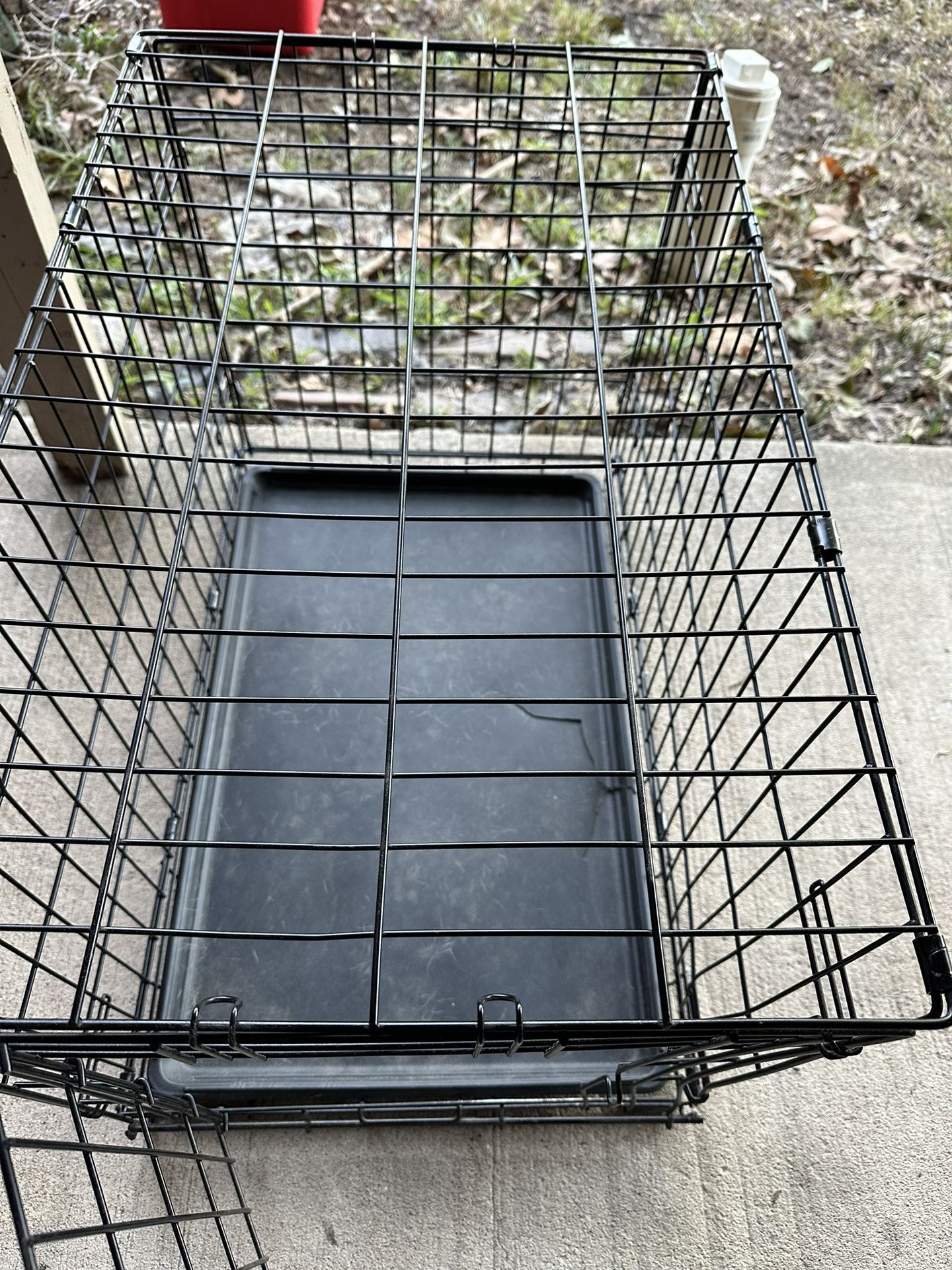 Medium Kennel / Crate $25