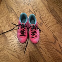 Nike fast flex cleats size 3.5