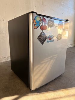 Whirlpool mini fridge