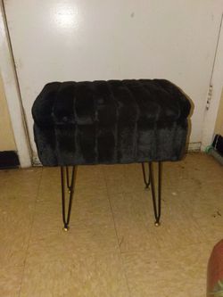 16.5 inches faux mink hur storage chair