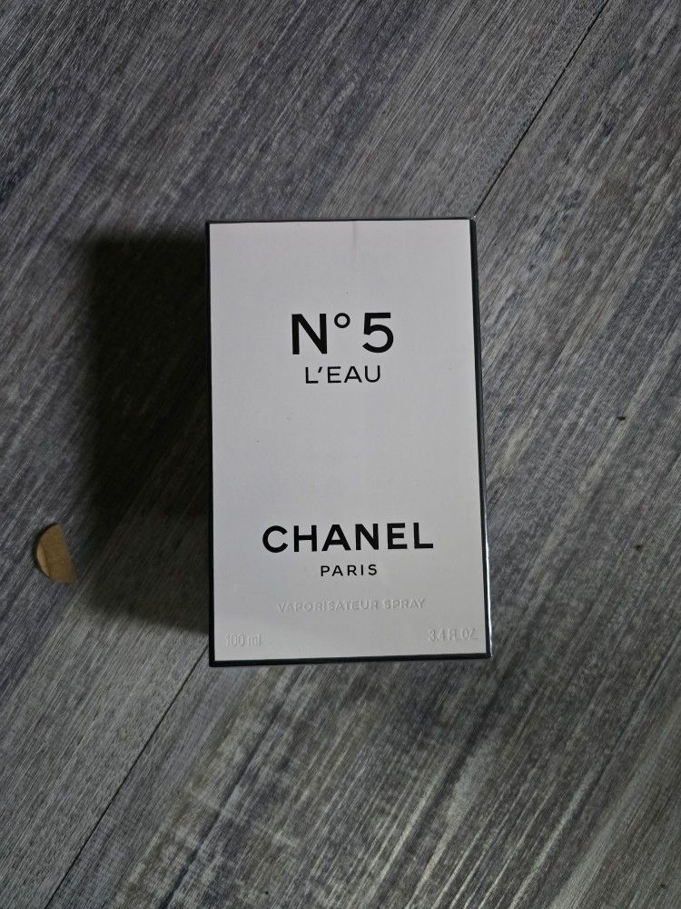Chanel N °5 