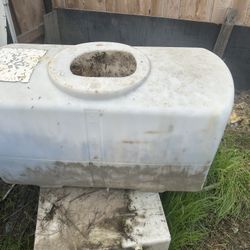 50 Gallon Plastic Tank