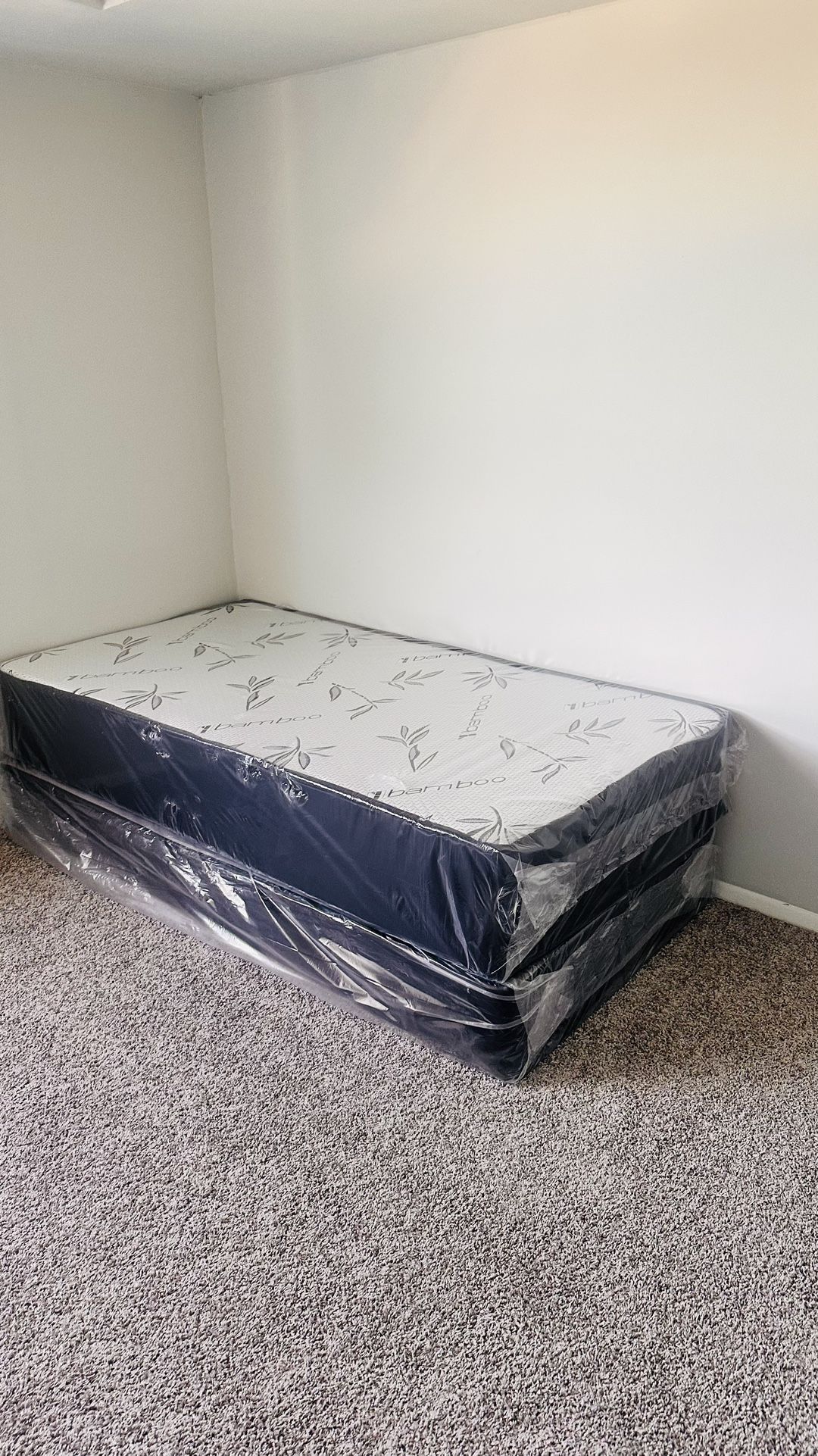 Queen Mattress Come With Free Box Spring - Free Delivery 🚚 Today