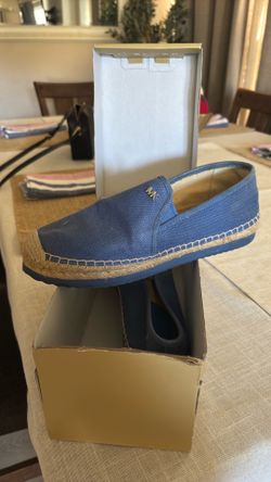 Used size 7 Michael Kors