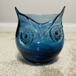 Art Glass Owl Vase In Teal Color With Gold Inclusions