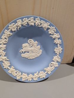 Wedgwood Blue Jasperware Pin Dish Round Aurora And The Chariot Of Dawn 1970s