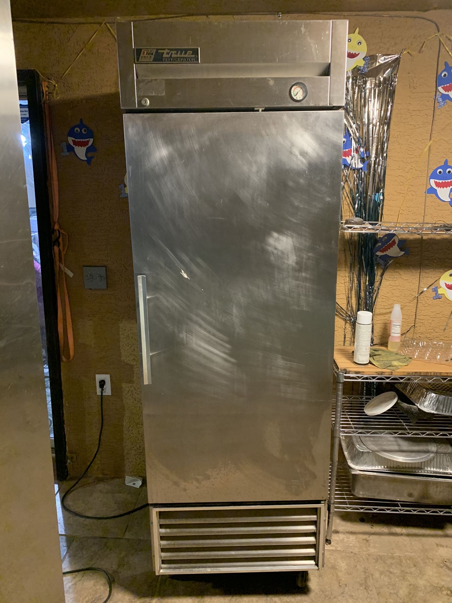 Commercial refrigerator/fridge/cooler