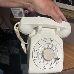 Vintage White Rotary Desktop Phone