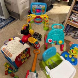 Baby Toys Bundle/Baby Seat/Walker $50 or BARTER.. READ FULL DESCRIPTION BELOW👇)