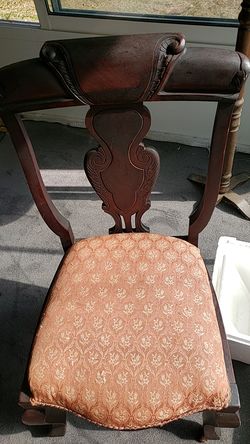 Mahogany Antique/Vintage chair