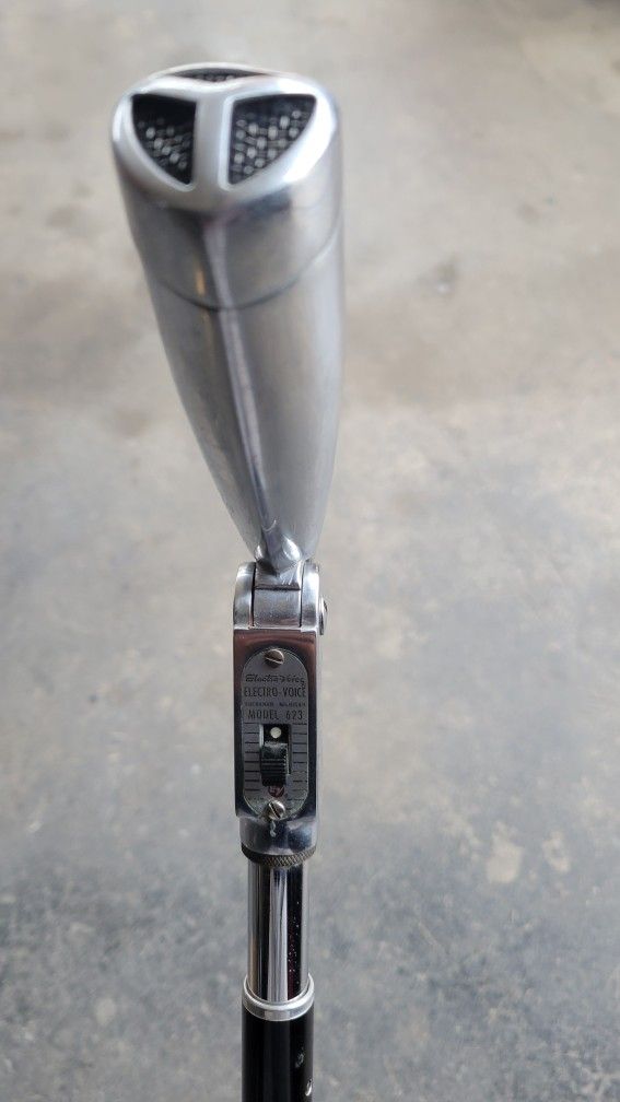 Electro voice microphone