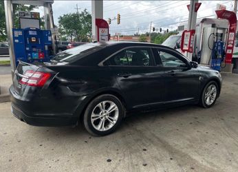 2014 Ford Taurus
