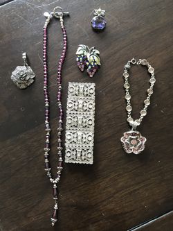 Assorted jewelry