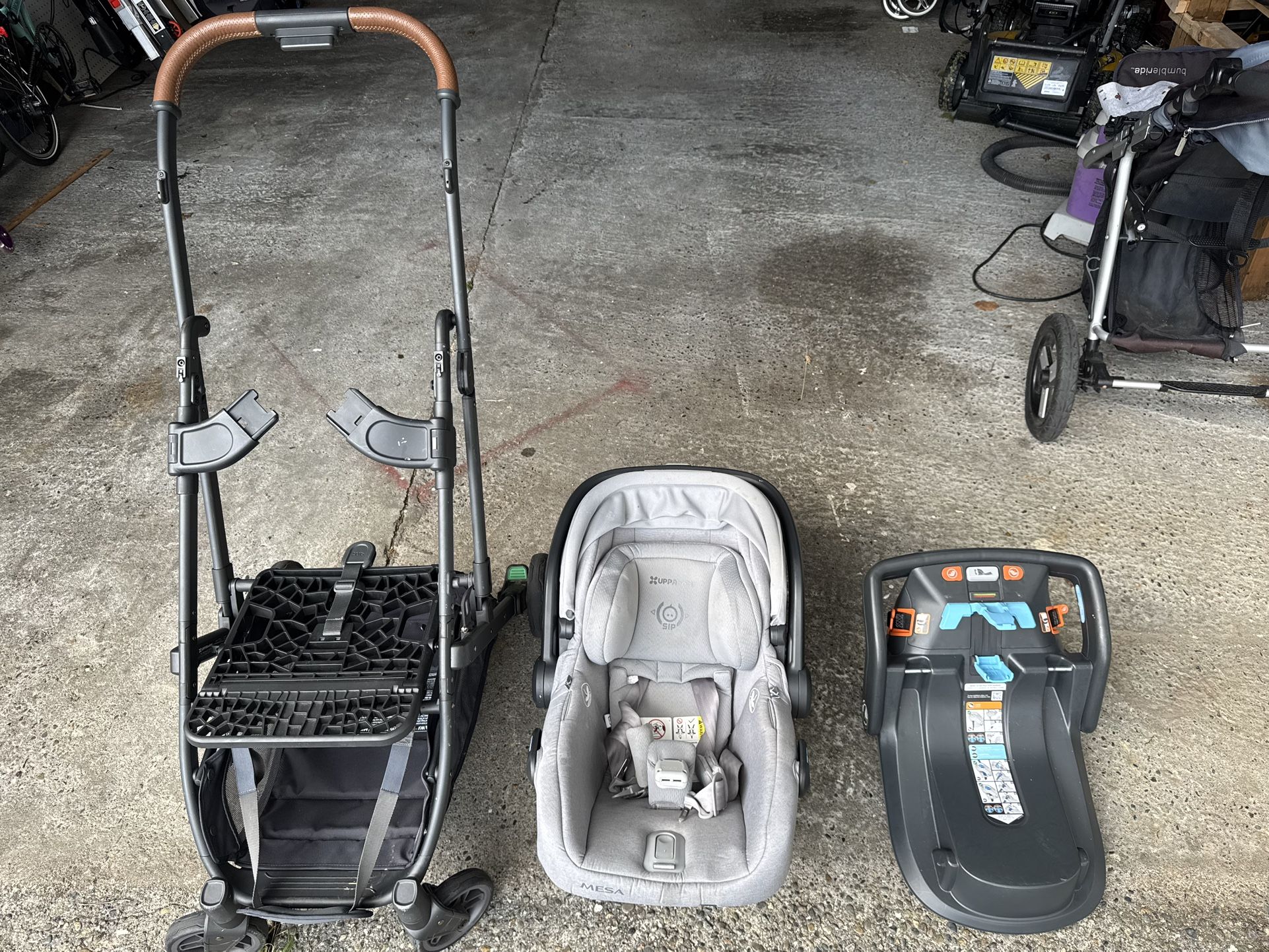 π For Sale: UPPAbaby MESA Car Seat + Stroller System π
