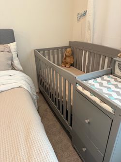 Baby crib