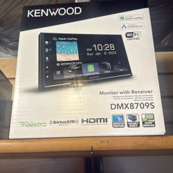 Kenwood Wireless CarPlay With HDMI 