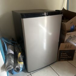 Stainless Steel Mini Fridge Frigidaire