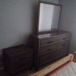 Room Dresser Set With Night Stand 
