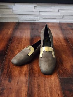 Gucci Brown Suede Block Heel Pumps Gold Tone Logo Hardware EU 39 US 9