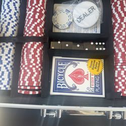 Poker chips set