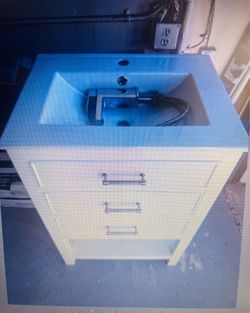 Single sink freestanding white bath vanity with white engineered stone top ( assembled )