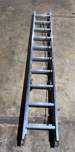 Werner aluminum ladder 225LBs