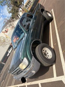 1999 Toyota Tacoma PreRunner v6