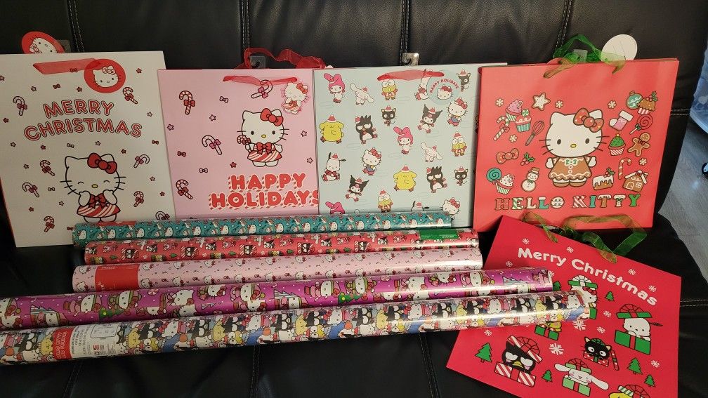 Hello, kitty Christmas gift bags $6/ gift wrap
