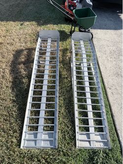 Aluminum car ramps