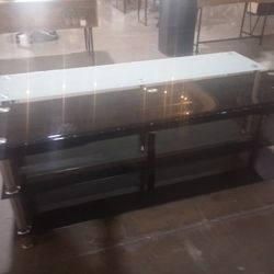 Black Glossy Tv Stand ( Ask For Jose)